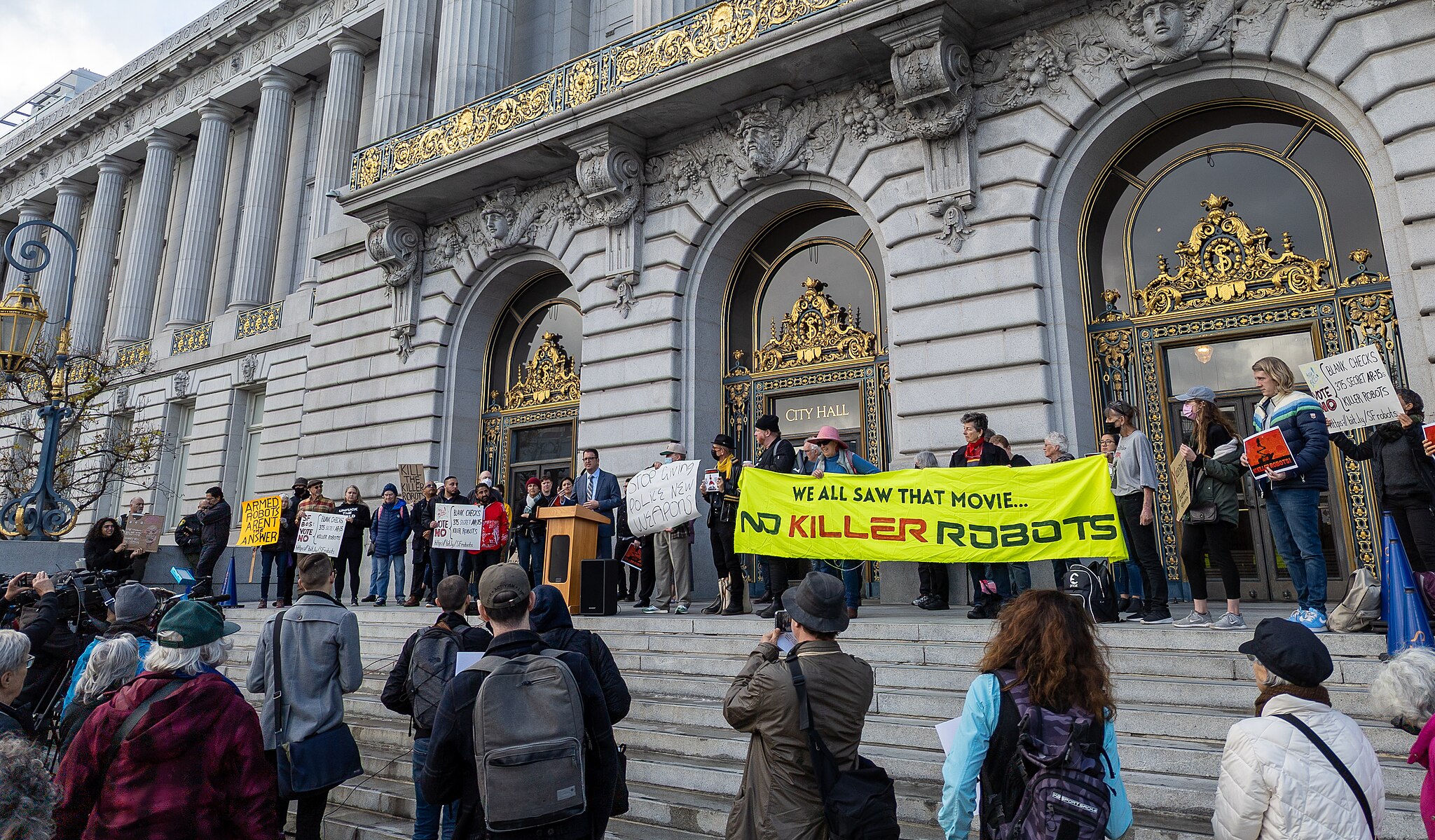 HRW calls for international treaty to ban 'killer robots'