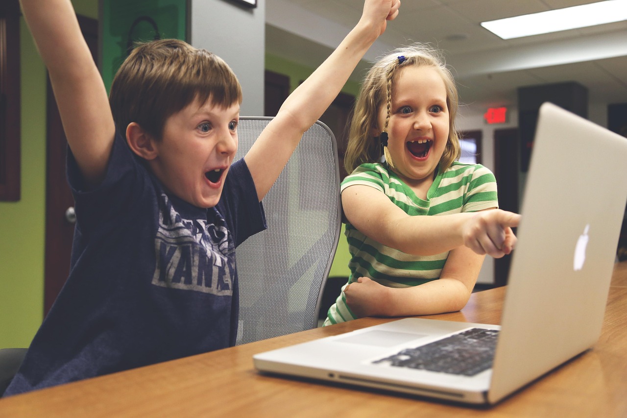 Federal judge blocks California online child safety law for second time