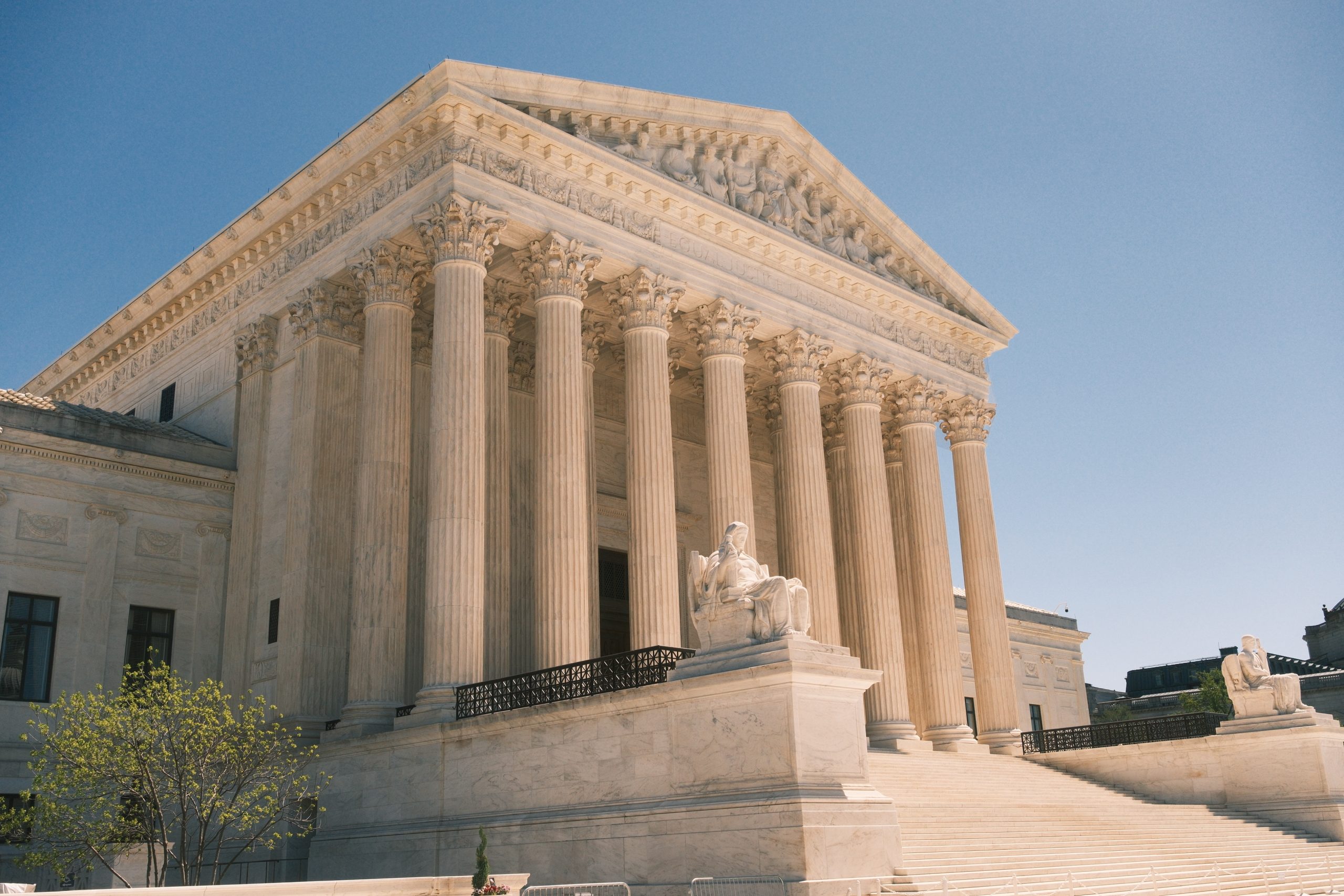 US Supreme Court clears way for Trump White House ballroom despite preservation challenge