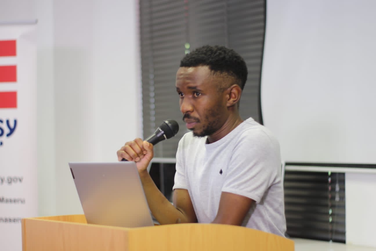Lesotho authorities must investigate reported abduction and assault of journalist, Amnesty International says